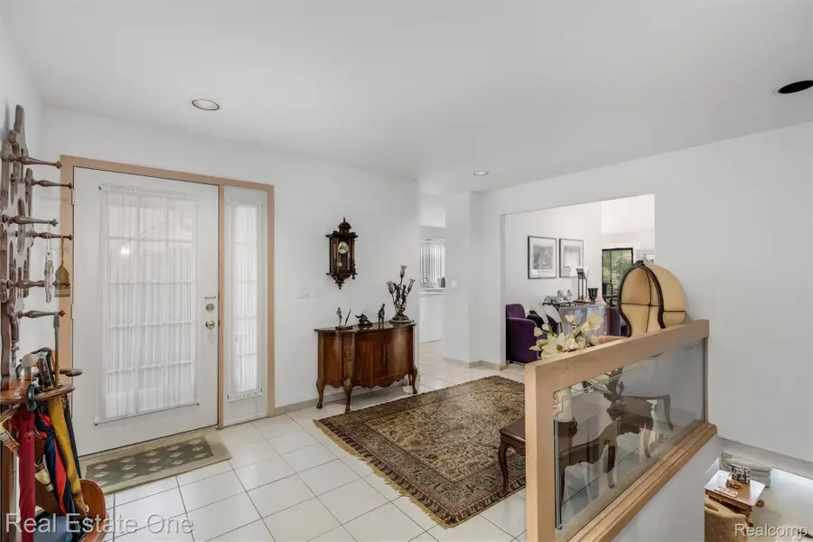 6273 Celeste Road, West Bloomfield, MI 48322 - #2