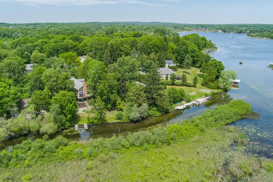 4780 Hillcrest Drive, Clarkston, MI 48346 - #2