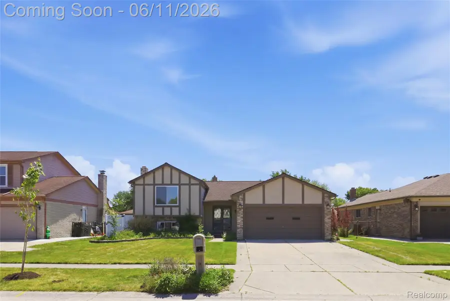 35826 Foothill Drive, Sterling Heights, MI 48312 - #3