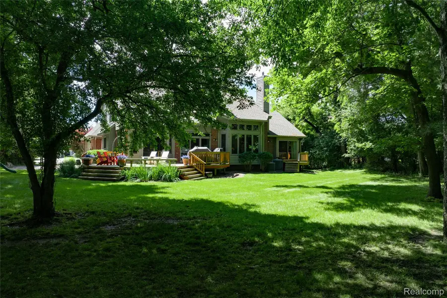 7422 Autumn Hill Drive, West Bloomfield, MI 48323 - #3