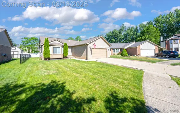 45925 Ashwood Lane, Macomb, MI 48044