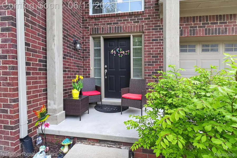 27412 Victoria Road, Novi, MI 48374 - #2