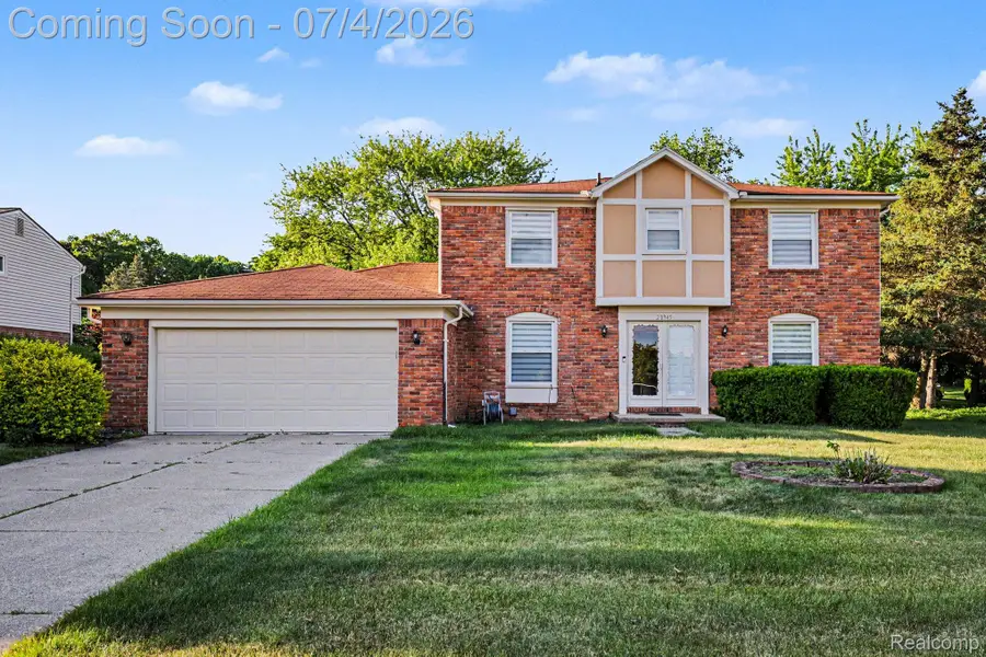28945 Nottoway Drive, Farmington Hills, MI 48331 - #2