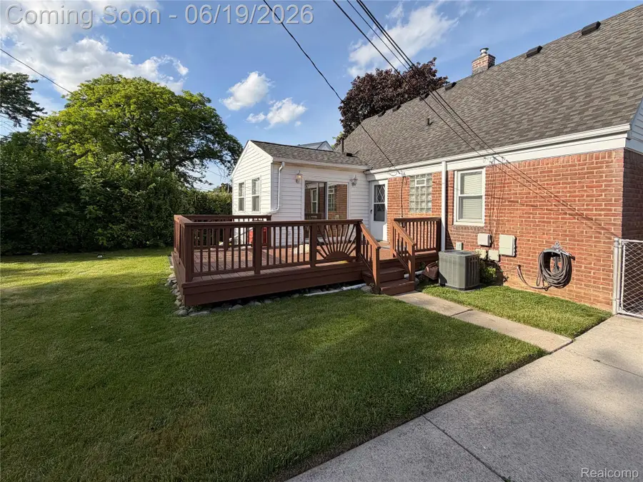 26017 Ronald Street, Roseville, MI 48066 - #3