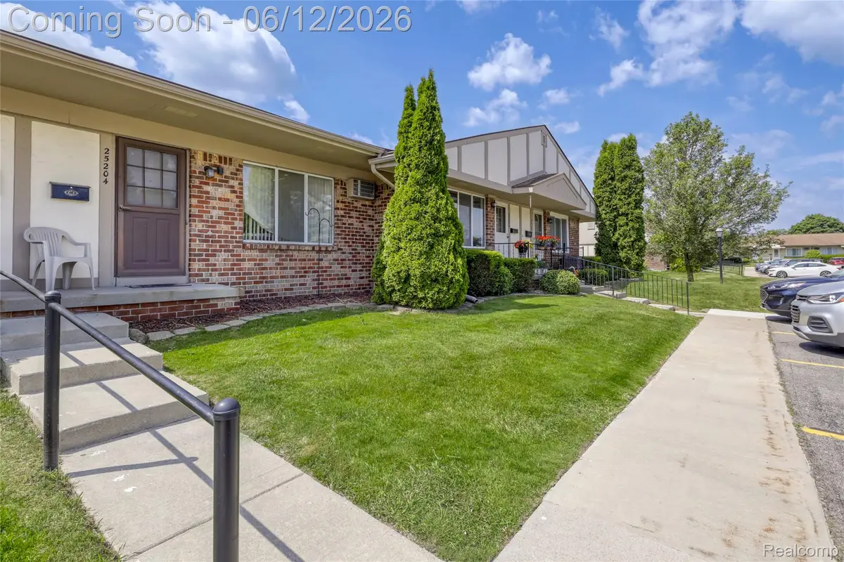 25204 Franklin Terrace, South Lyon, MI 48178 - #1