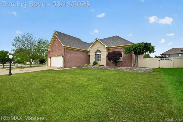 28817 Sugar Island Court, Rockwood, MI 48173