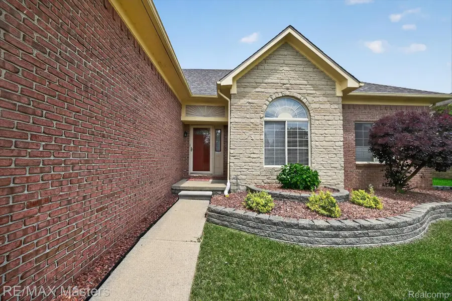 28817 Sugar Island Court, Rockwood, MI 48173 - #3