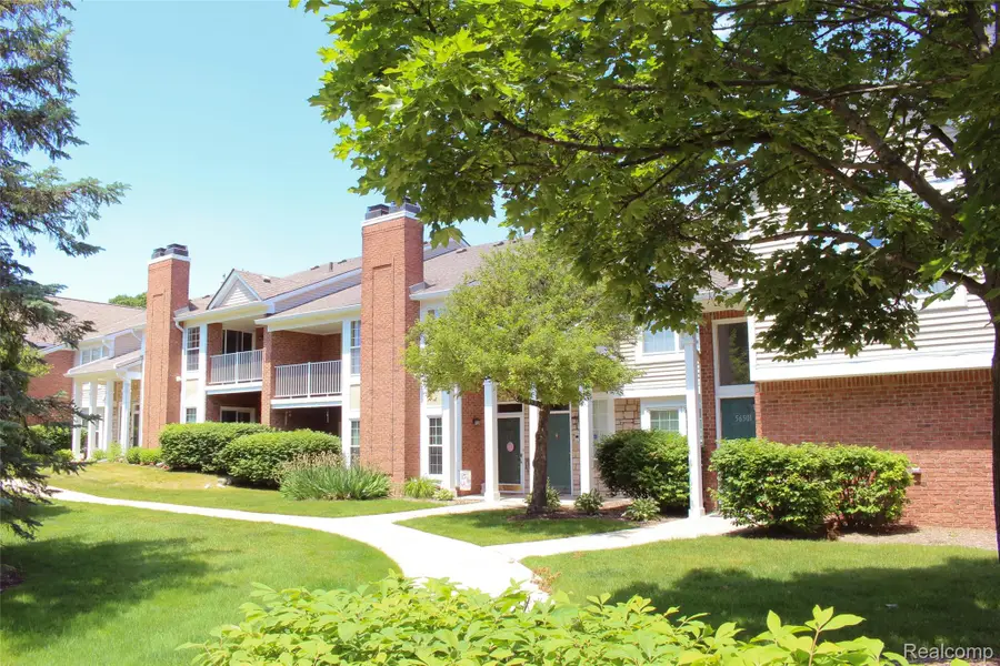 56501 Chesapeake Trail #57, Utica, MI 48316 - #2