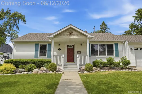 330 Whipple Street, SouthLyon, MI 48178