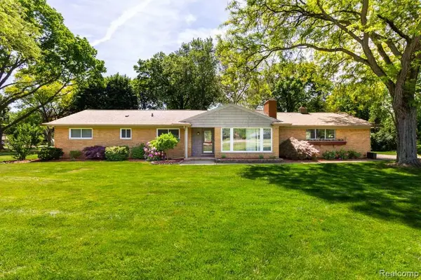 31641 Rocky Crest, FarmingtonHills, MI 48336
