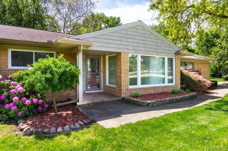 31641 Rocky Crest, Farmington Hills, MI 48336 - #2