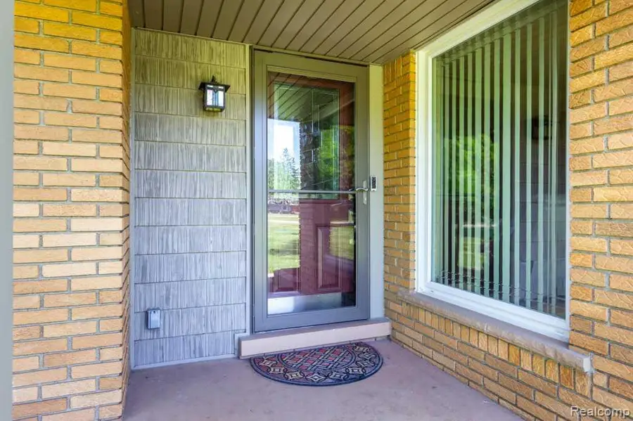 31641 Rocky Crest, Farmington Hills, MI 48336 - #3