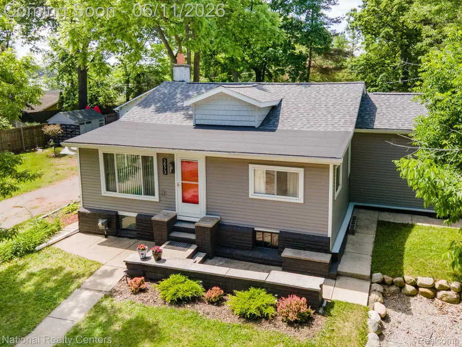 3973 Oak Knoll Road, Waterford, MI 48328 - #2