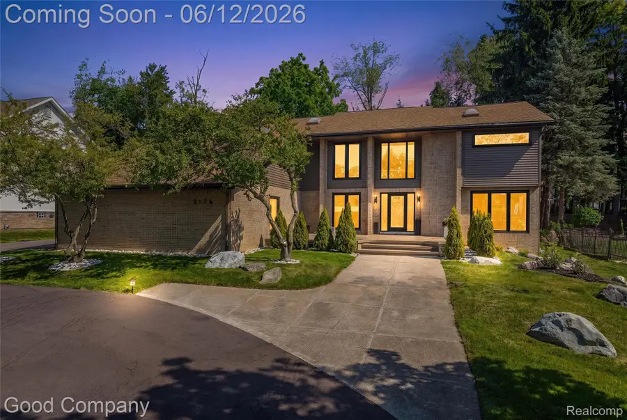 3176 Chambord Drive, West Bloomfield, MI 48323 - #2