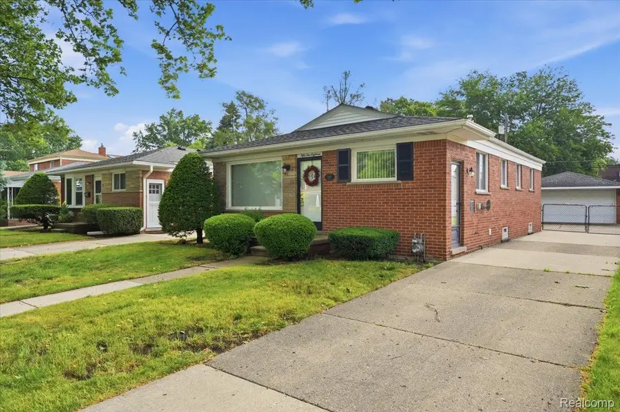 5918 N Lafayette Street, Dearborn Heights, MI 48127 - #2