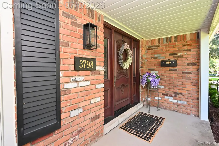 3798 Ledge Drive, Troy, MI 48084 - #2