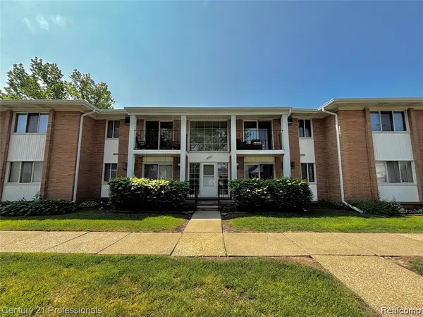 8203 Huntington Street #16, Westland, MI 48185