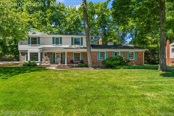 5748 Cherry Crest Drive, WestBloomfield, MI 48322