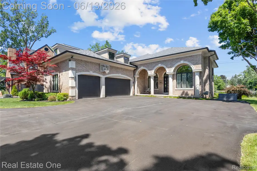 2428 Pine Lake Road, West Bloomfield, MI 48324 - #3