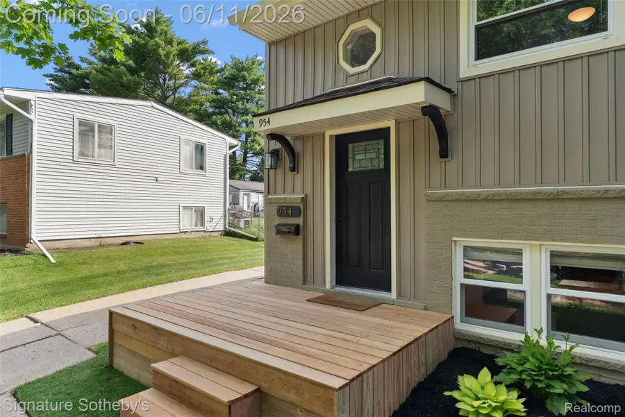 954 Panorama Drive, Milford, MI 48381 - #3