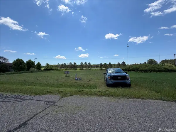 1431 Preston Drive, Gladwin, MI 48624