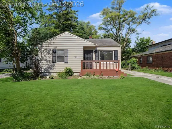 21829 Shakespeare Avenue, Eastpointe, MI 48021