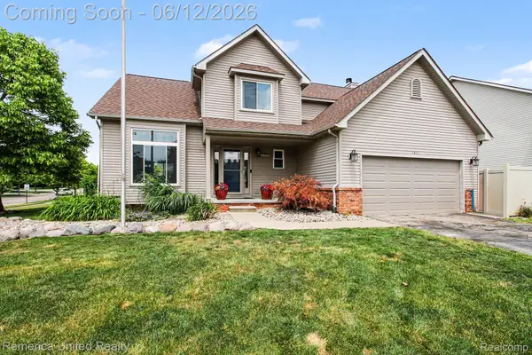 1411 Baywood Circle, Brighton, MI 48116