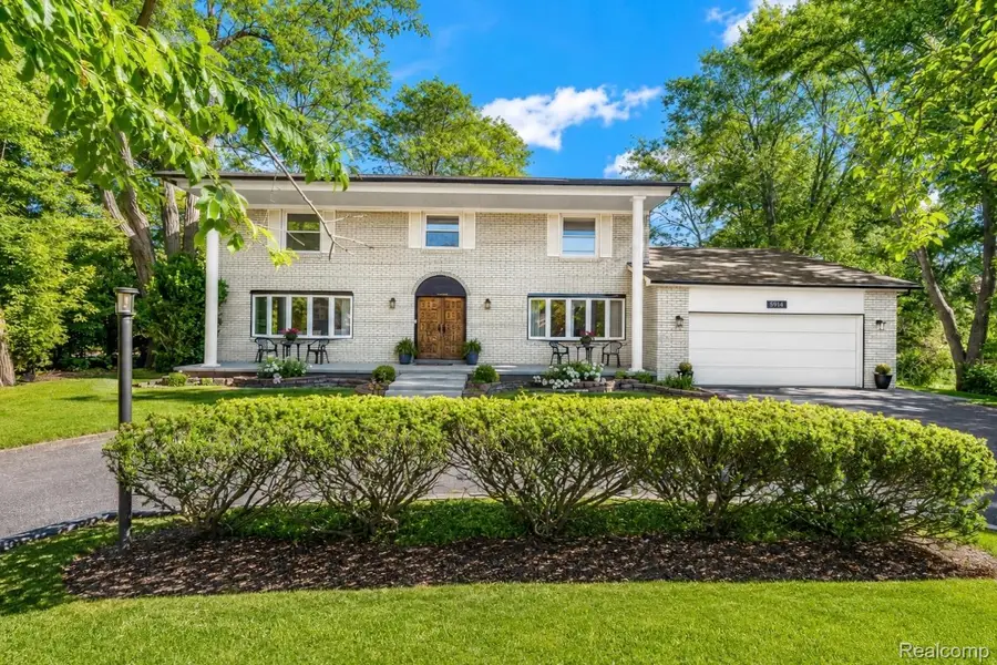 28700 W 14 Mile Road, West Bloomfield, MI 48322 - #2