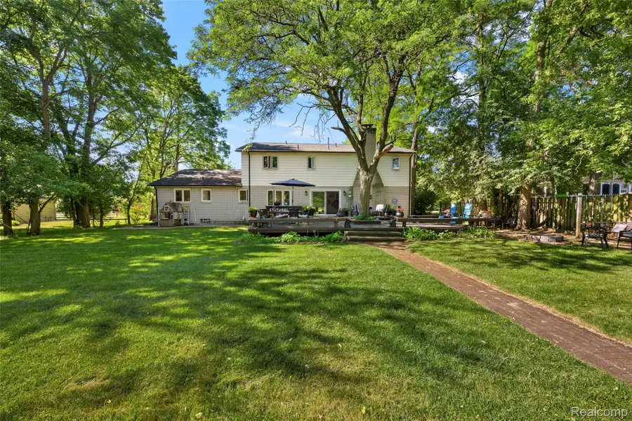 28700 W 14 Mile Road, West Bloomfield, MI 48322 - #3