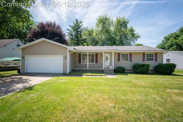 1518 Diane Drive, Flushing, MI 48433