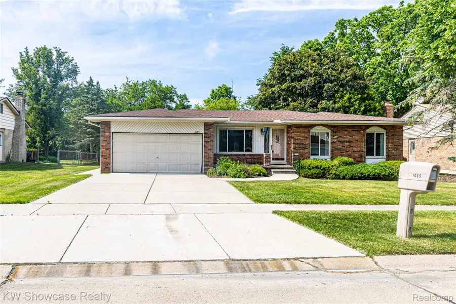 1089 Shallowdale Drive, Troy, MI 48085 - #2