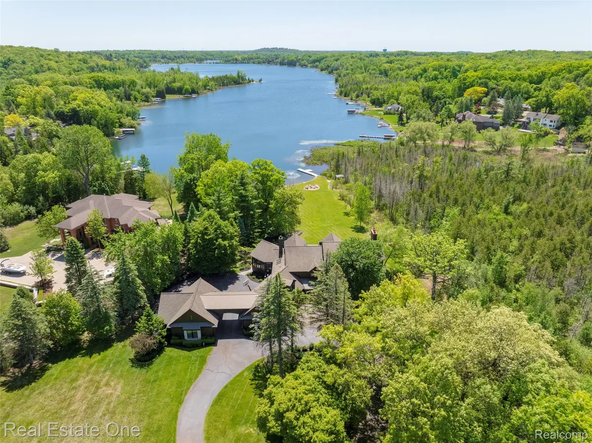 7689 Deerhill Drive, Independence, MI 48346 - #1