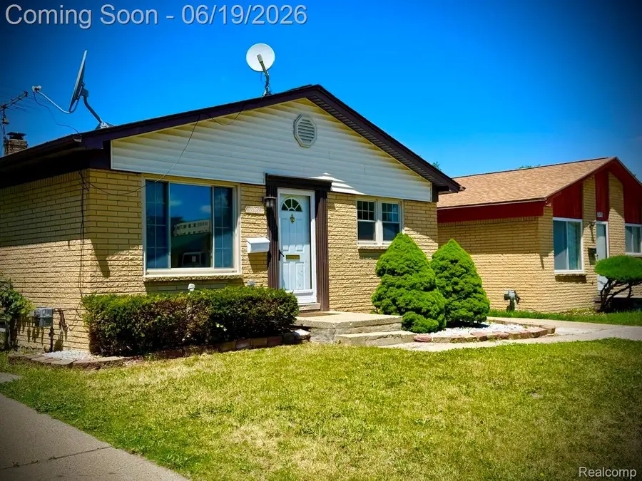27087 Alden Street, Madison Heights, MI 48071 - #3