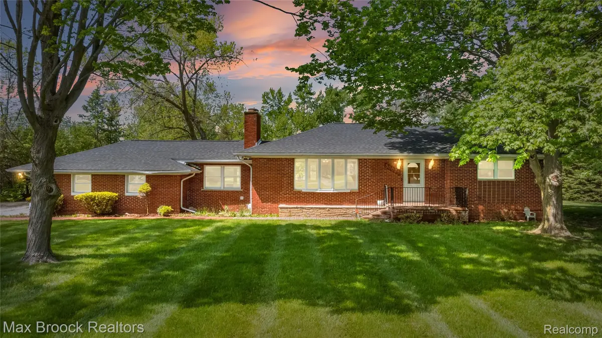 30025 Vernon Drive, Southfield, MI 48076 - #1