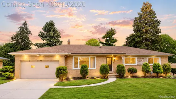 37542 Andrew Drive, SterlingHeights, MI 48312