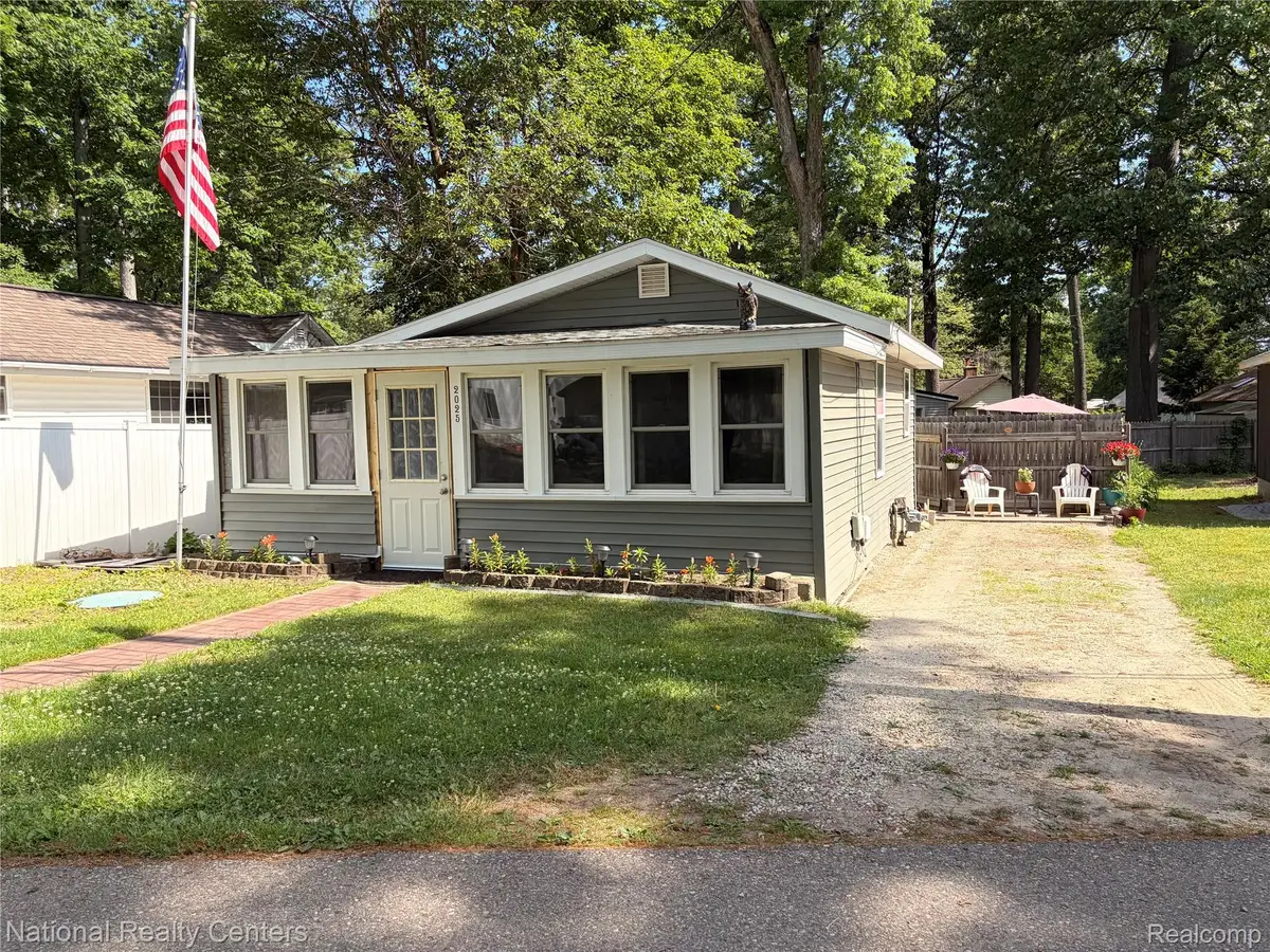 2025 Parkwood Court, Brooklyn, MI 49230 - #1