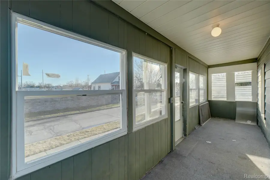 320 Hudson Street, Wyandotte, MI 48192 - #3