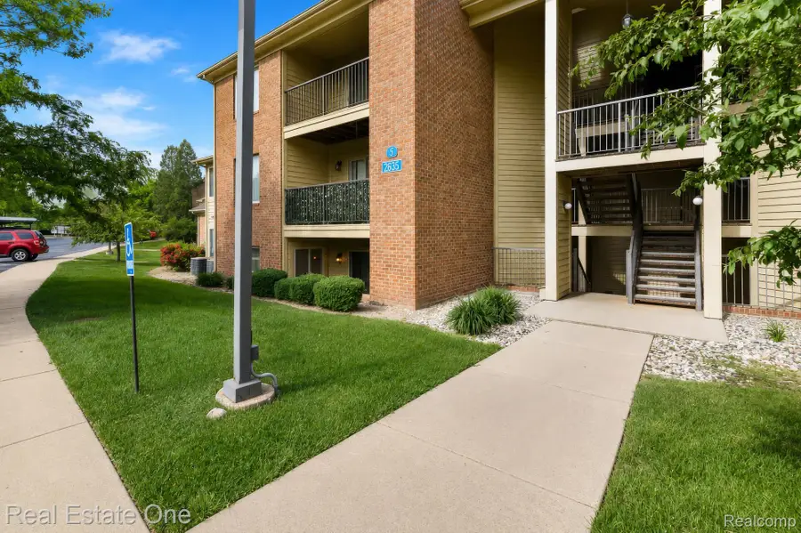 2635 Greenstone Boulevard #501, Auburn Hills, MI 48326 - #2