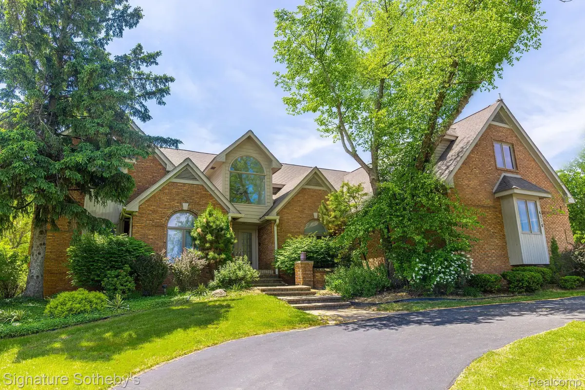 4156 Marlwood Drive, West Bloomfield, MI 48323 - #1