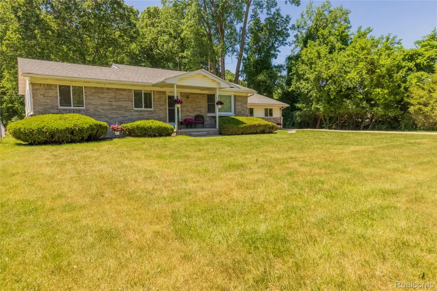 13390 Cogswell Street, Romulus, MI 48174 - #3