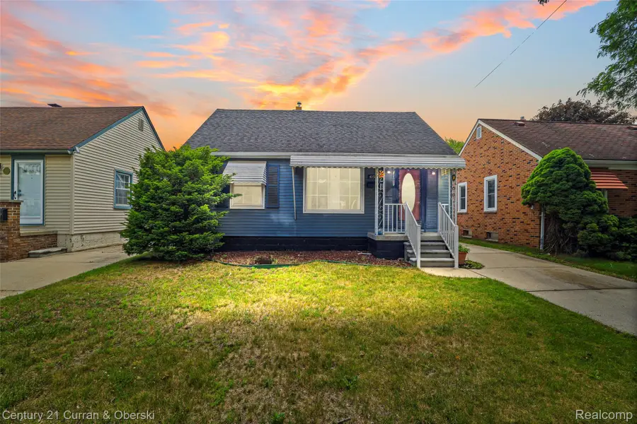 4155 Syracuse Street, Dearborn Heights, MI 48125 - #2