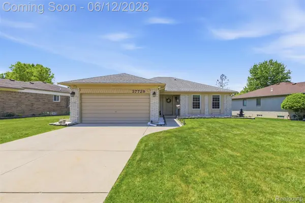 37729 Fieldcrest Lane, SterlingHeights, MI 48312