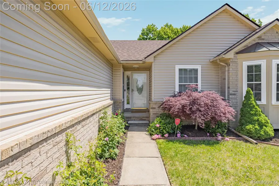 3172 Cedar Crest Drive, Troy, MI 48083 - #2