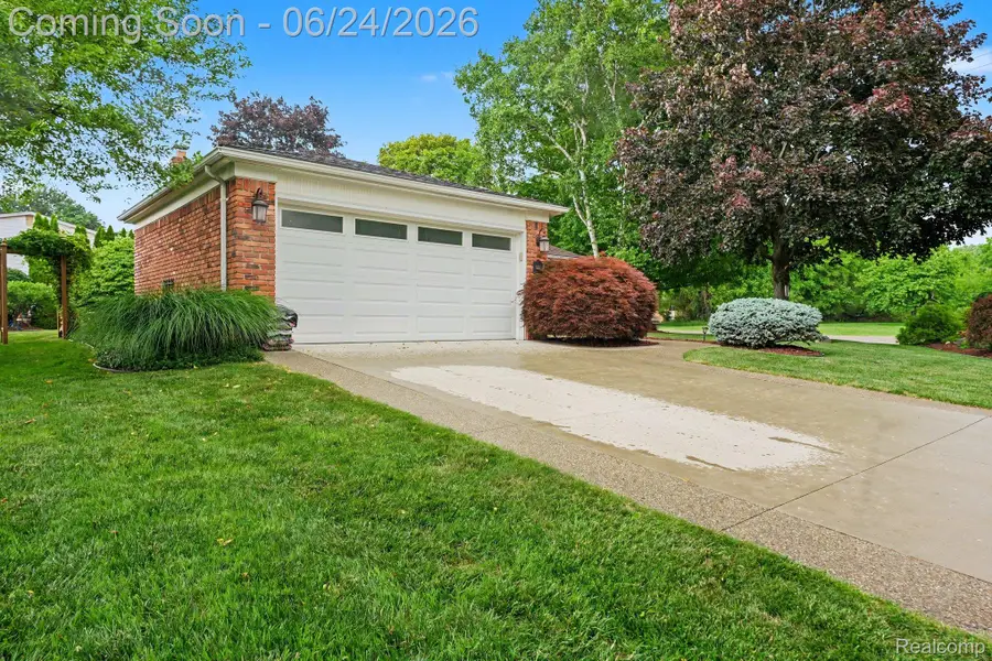 5997 Marble Drive, Troy, MI 48085 - #2