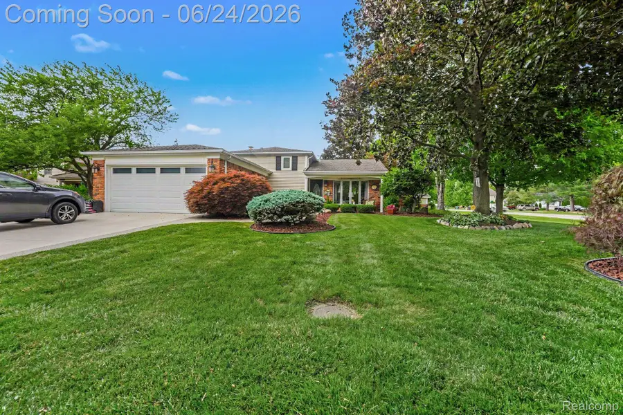 5997 Marble Drive, Troy, MI 48085 - #3