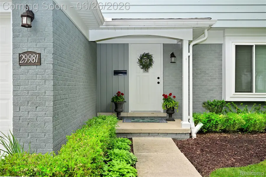 29981 Rock Creek Drive, Southfield, MI 48076 - #2
