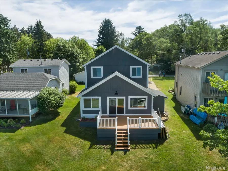 3515 Highland Boulevard, Highland, MI 48356 - #2