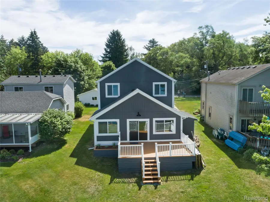 3515 Highland Boulevard, Highland, MI 48356 - #3