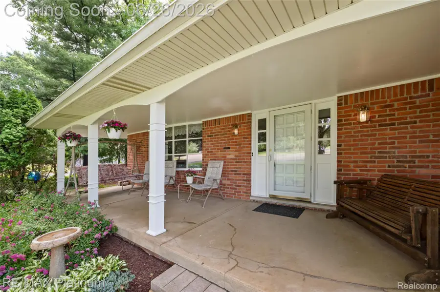 9460 Deer Park Court, Fenton, MI 48430 - #2