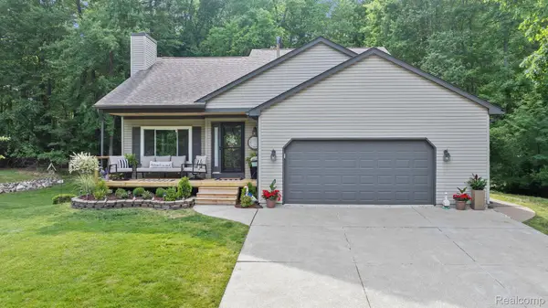 2285 Somerville Drive, Oxford, MI 48371